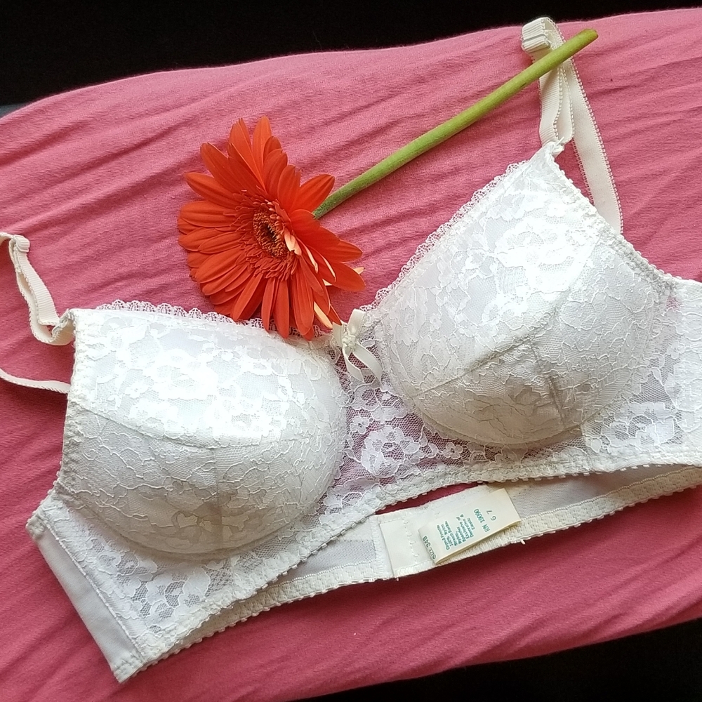 Vintage White Bullet Bra 34B 1960s